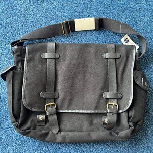 y2k/vintage: canvas messenger bag